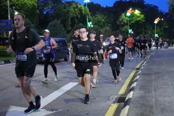 Runner Photo 4247245