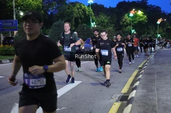 Runner Photo 4247253