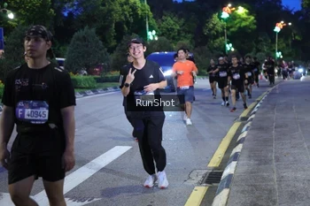 Runner Photo 4247262