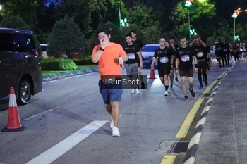 Runner Photo 4247277