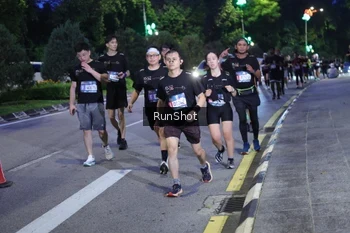 Runner Photo 4247293