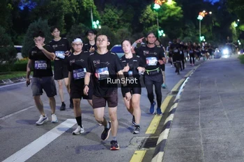 Runner Photo 4247298
