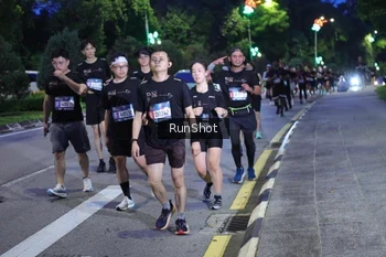 Runner Photo 4247300
