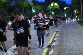 Runner Photo 4247304