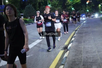 Runner Photo 4247348