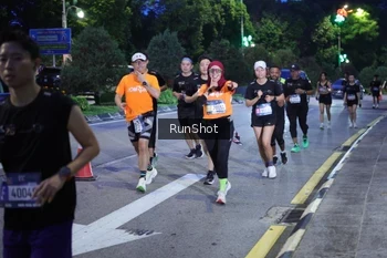 Runner Photo 4247370