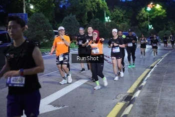 Runner Photo 4247371