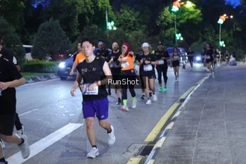 Runner Photo 4247372