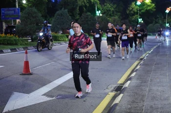 Runner Photo 4247374