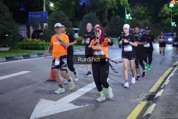 Runner Photo 4247380