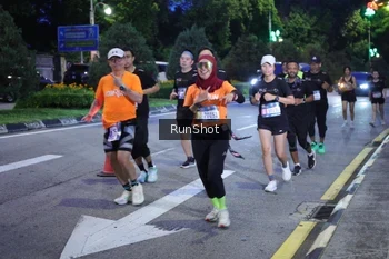 Runner Photo 4247381