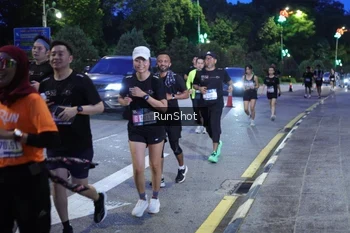 Runner Photo 4247392