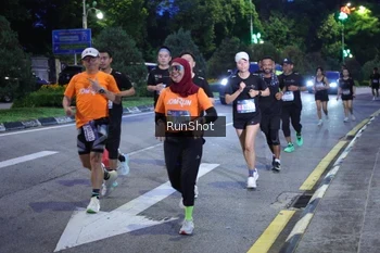 Runner Photo 4247395