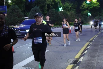 Runner Photo 4247398