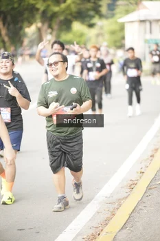 Runner Photo 4247401