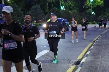 Runner Photo 4247402