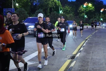 Runner Photo 4247404
