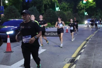 Runner Photo 4247413