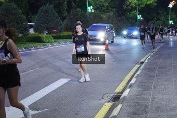 Runner Photo 4247415