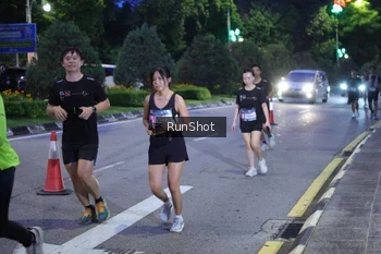 Runner Photo 4247417