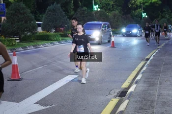 Runner Photo 4247418