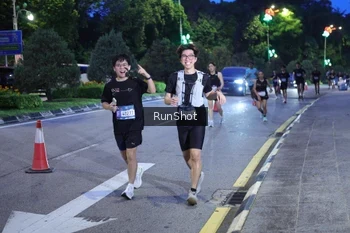 Runner Photo 4247431