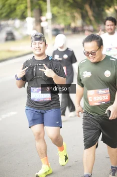 Runner Photo 4247433