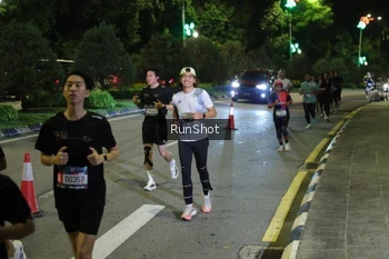 Runner Photo 4247441