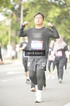 Runner Photo 4247443