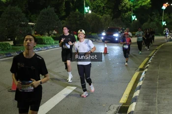 Runner Photo 4247477