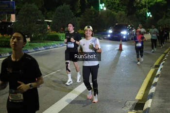Runner Photo 4247516