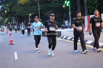 Runner Photo 4247667