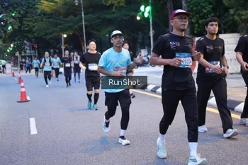 Runner Photo 4247677