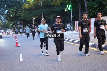 Runner Photo 4247678