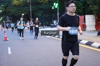Runner Photo 4247698