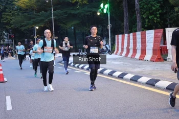 Runner Photo 4247709