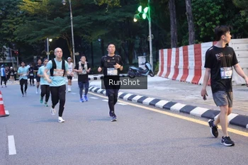 Runner Photo 4247710