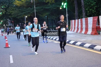 Runner Photo 4247711