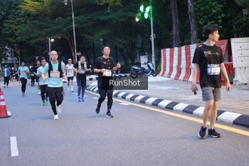 Runner Photo 4247712