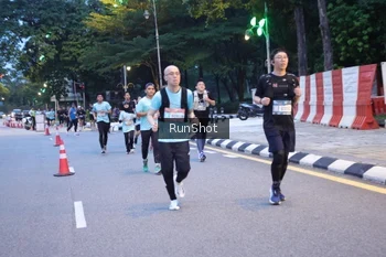 Runner Photo 4247723