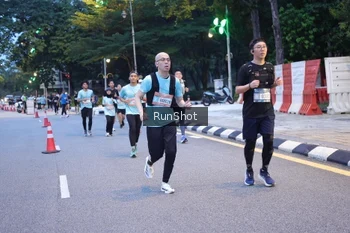 Runner Photo 4247725