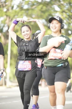 Runner Photo 4247772