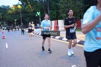Runner Photo 4247791