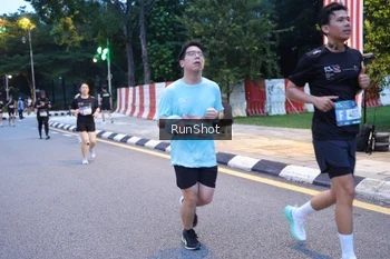 Runner Photo 4247795