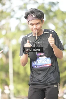 Runner Photo 4247823