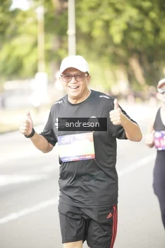 Runner Photo 4247838