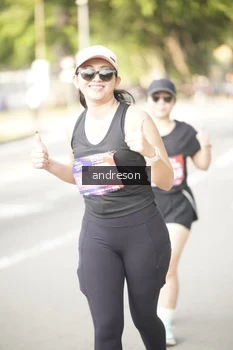 Runner Photo 4247853