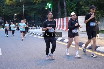 Runner Photo 4247854
