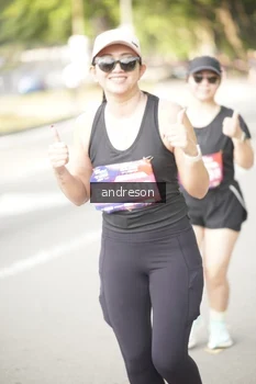Runner Photo 4247858