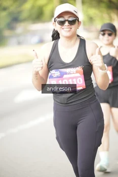 Runner Photo 4247860
